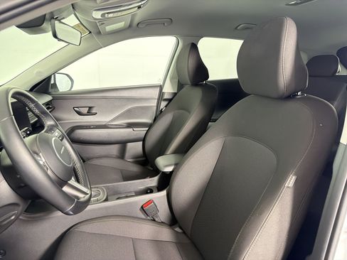 Used 2025 Hyundai Kona SEL FWD image 21
