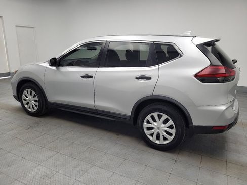 Used 2018 Nissan Rogue S image 3