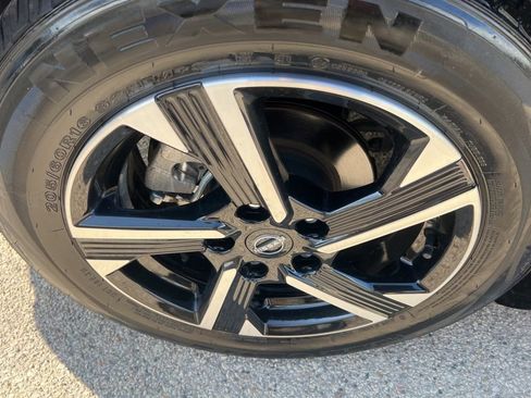 Certified 2024 Nissan Sentra SV image 37