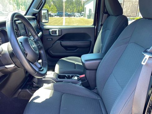 Used 2020 Jeep Wrangler Unlimited Sport S w/ Sun And Sound Package image 13