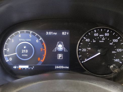 Used 2022 Nissan Kicks SR w/ Interior Electronics Package FWD image 23