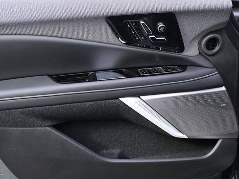 New 2026 Cadillac Optiq Sport 2 image 22