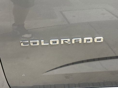 Used 2022 Chevrolet Colorado LT w/ LT Convenience Package image 25