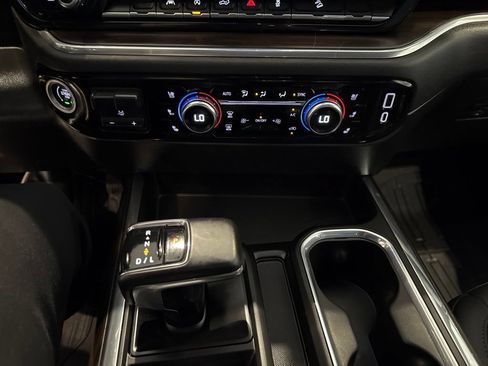 Used 2023 GMC Sierra 1500 SLT AWD/4WD image 27