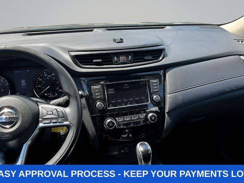 Used 2019 Nissan Rogue S AWD/4WD image 10