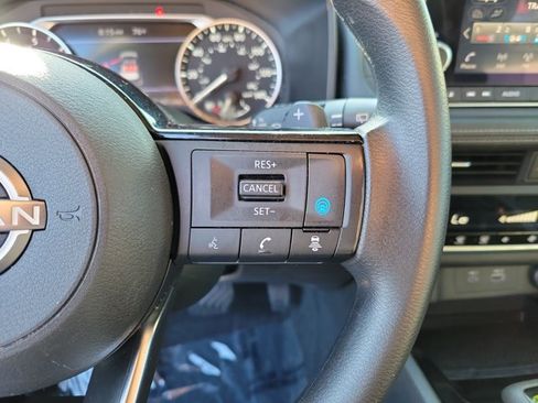 Used 2023 Nissan Rogue SV FWD image 23
