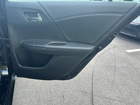 Used 2014 Honda Accord EX-L image 16