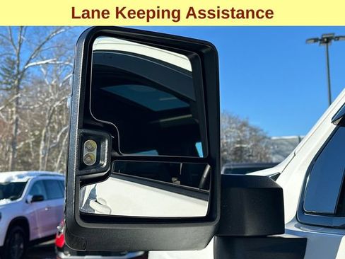 Used 2024 GMC Sierra 2500 AT4 w/ AT4 Preferred Package image 8