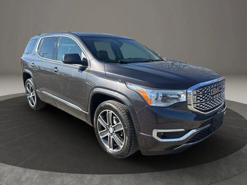 Used 2017 GMC Acadia Denali image 3