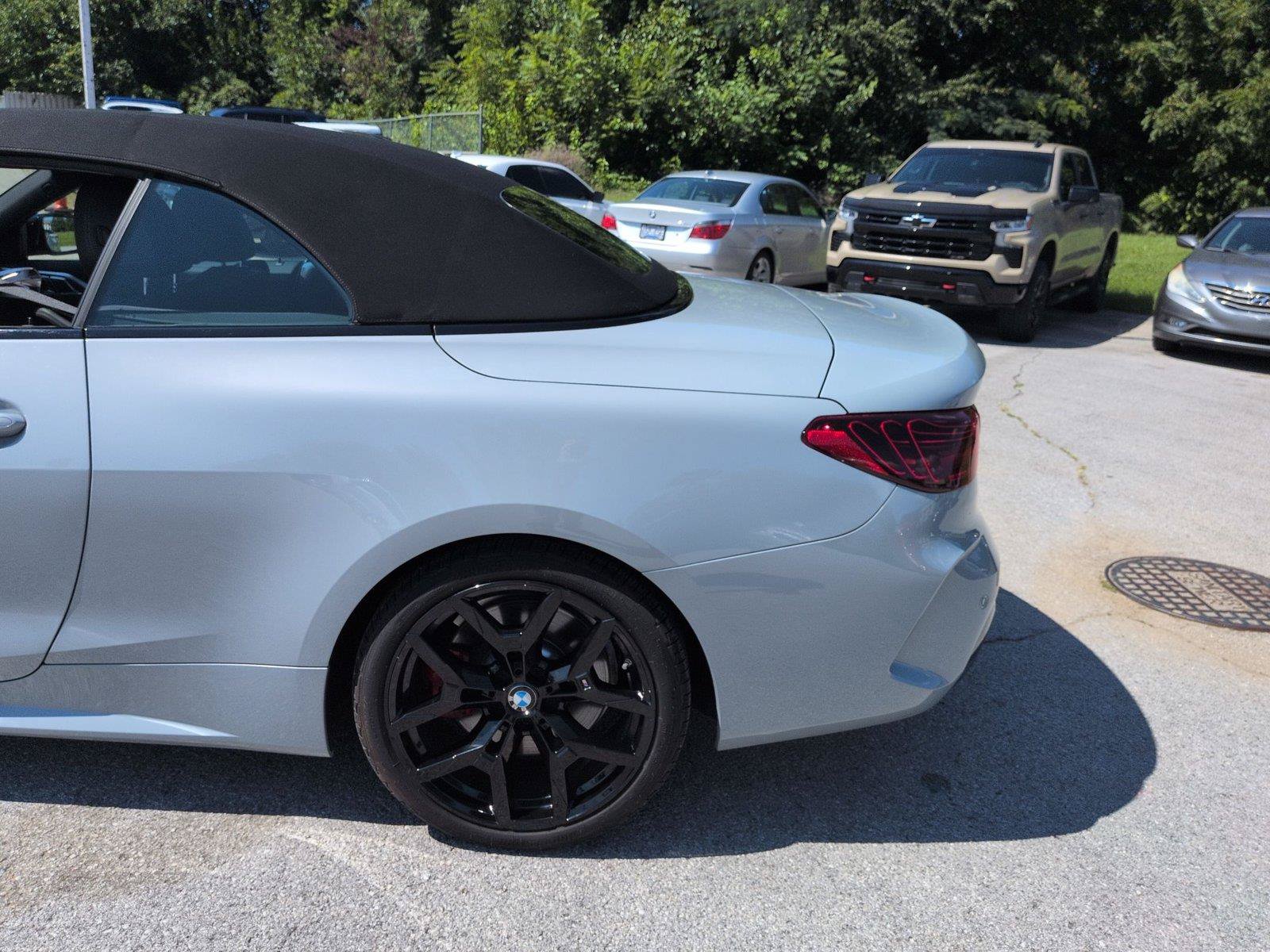 Used 2025 BMW 430i Convertible w/ M Sport Package RWD image 13