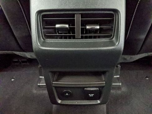 Certified 2023 Ford Edge SEL w/ Convenience Package AWD/4WD image 17