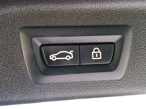 Certified 2023 BMW X7 M60i w/ Executive Package image 31