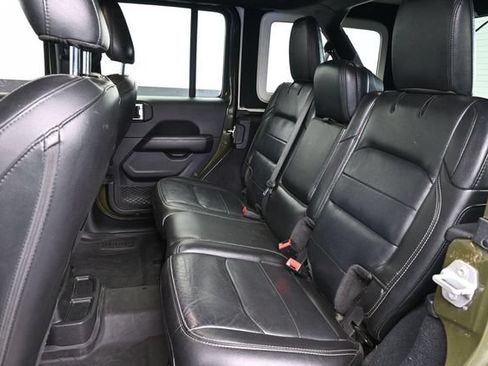 Used 2022 Jeep Wrangler Unlimited Sahara AWD/4WD image 27