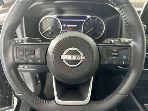 Used 2023 Nissan Rogue SV w/ SV Premium B Package image 21