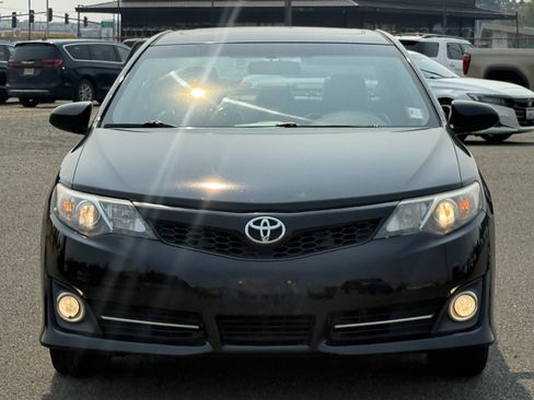 Used 2012 Toyota Camry SE FWD image 8