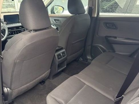 Used 2023 Nissan Rogue S AWD/4WD image 6