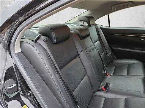 Used 2015 Lexus ES 350 w/ Luxury Package FWD image 16