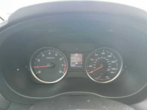 Used 2017 Subaru Crosstrek 2.0i Premium w/ Moonroof Package image 35