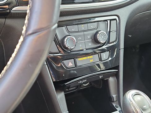 Used 2021 Buick Encore Preferred FWD image 30
