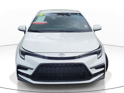 Certified 2024 Toyota Corolla SE FWD image 2