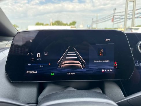 Used 2026 Chevrolet Equinox EV RS FWD image 15