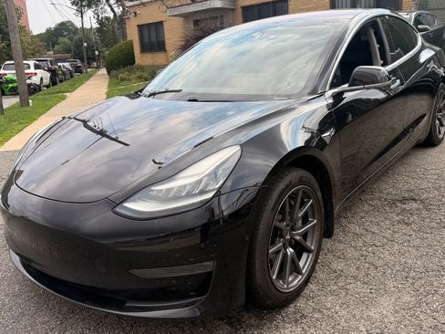 Used 2018 Tesla Model 3 Mid Range RWD image 1