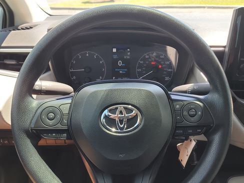Certified 2025 Toyota Corolla LE FWD image 25