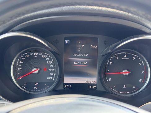 Used 2018 Mercedes-Benz GLC 300 4MATIC w/ Multimedia Package image 9