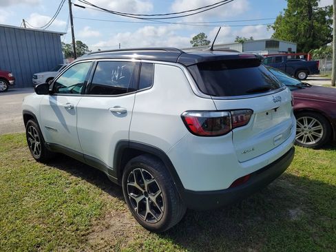 Used 2024 Jeep Compass Limited AWD/4WD image 6