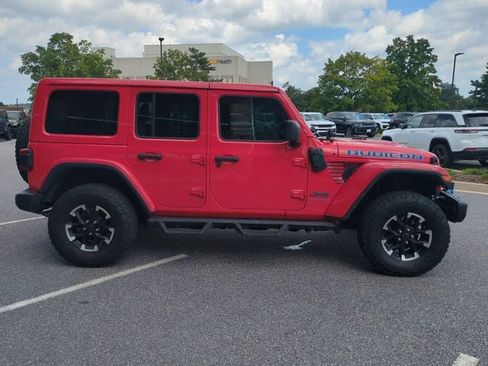 Used 2025 Jeep Wrangler Unlimited Rubicon 4xe AWD/4WD image 3