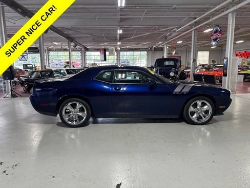 Used 2013 Dodge Challenger R/T w/ Sound Group II RWD image 6