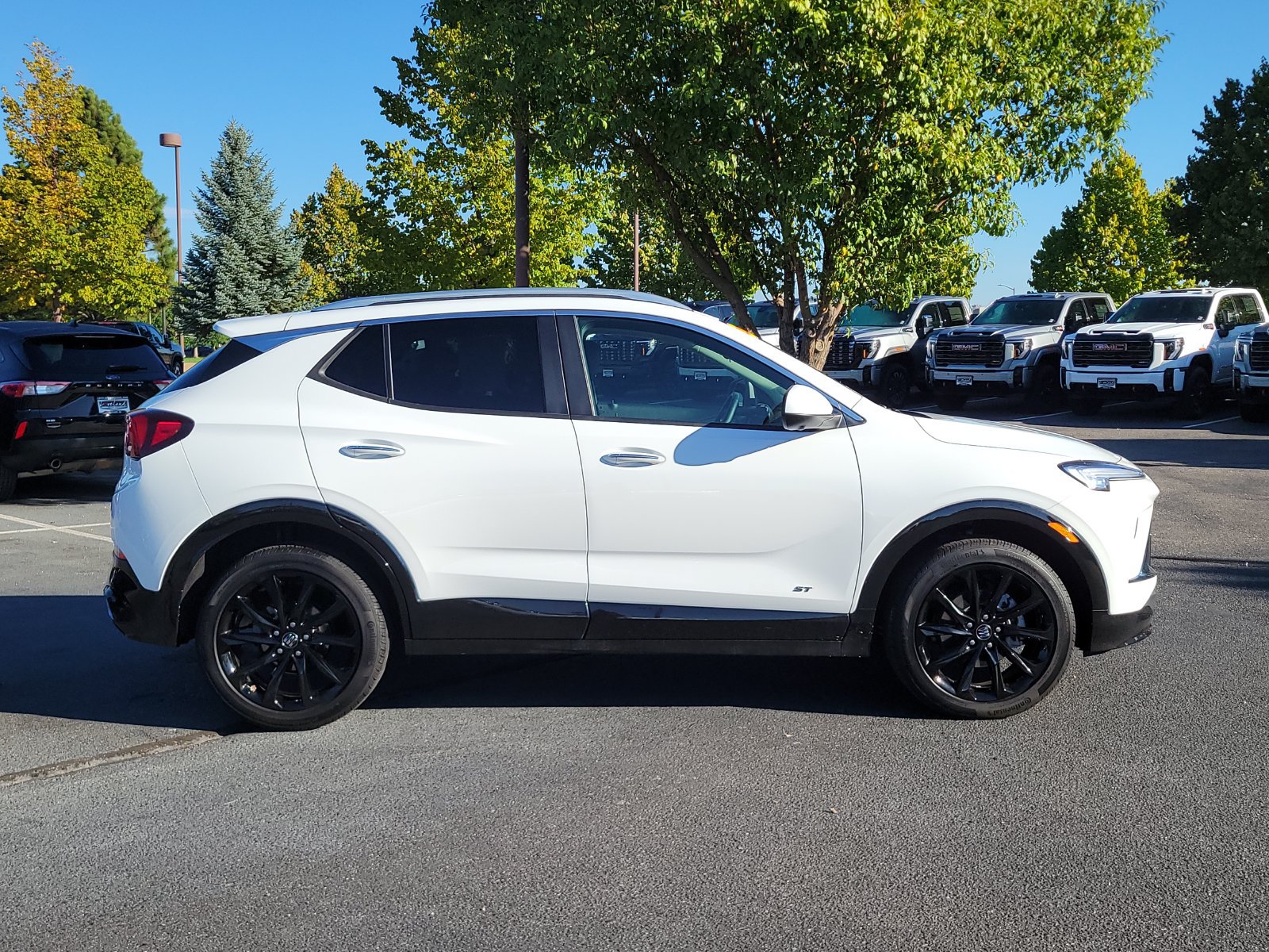 Used 2026 Buick Encore GX Sport Touring w/ Advanced Technology Package AWD/4WD image 2