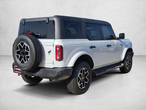 New 2026 Ford Bronco Outer Banks AWD/4WD image 2