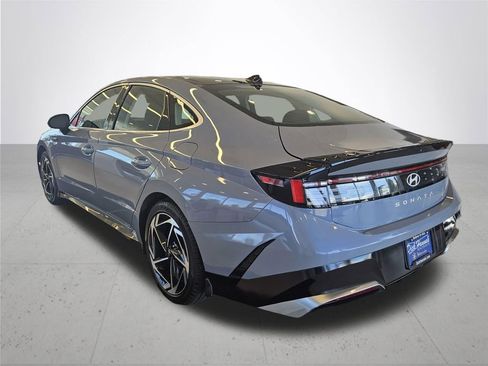 Used 2024 Hyundai Sonata SEL w/ Convenience Package FWD image 10