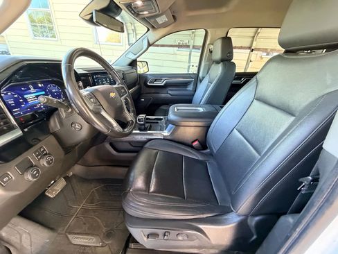 Used 2022 Chevrolet Silverado 1500 LTZ image 21