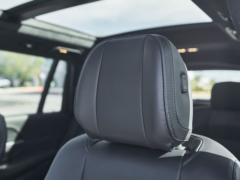 Used 2024 Mercedes-Benz GLS 63 AMG 4MATIC image 43