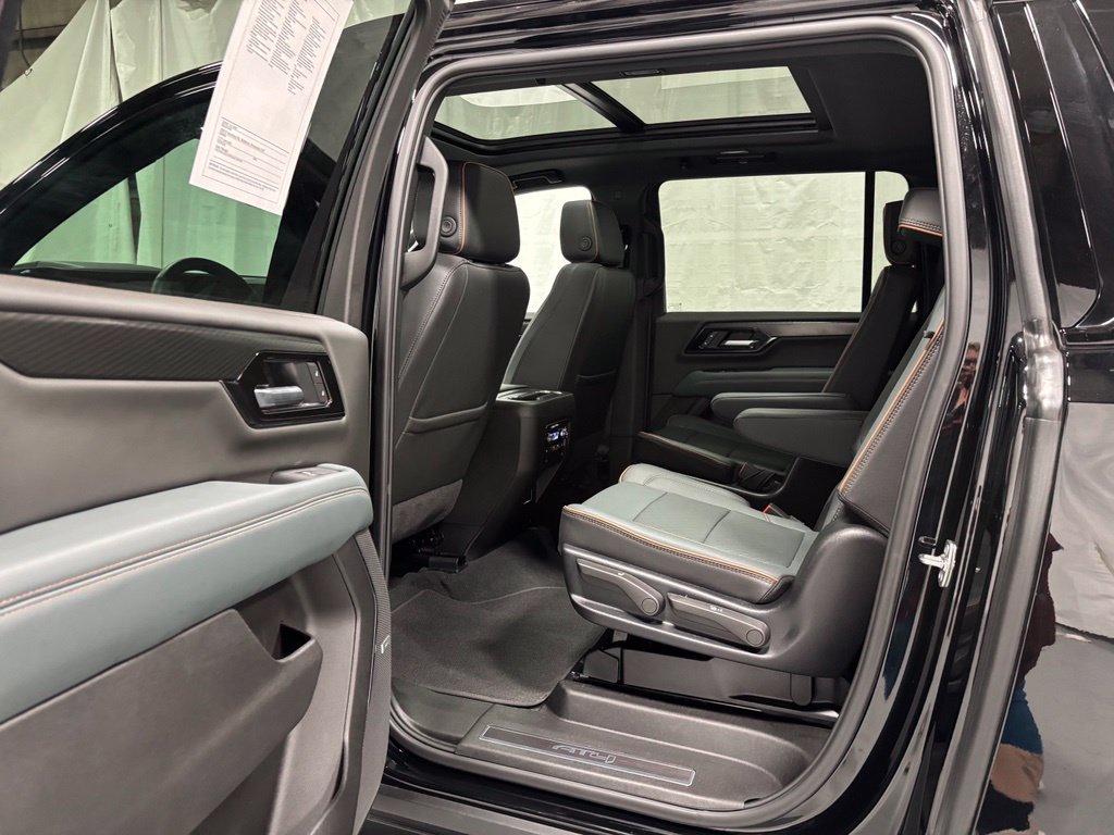 Used 2026 GMC Yukon XL AT4 AWD/4WD image 42