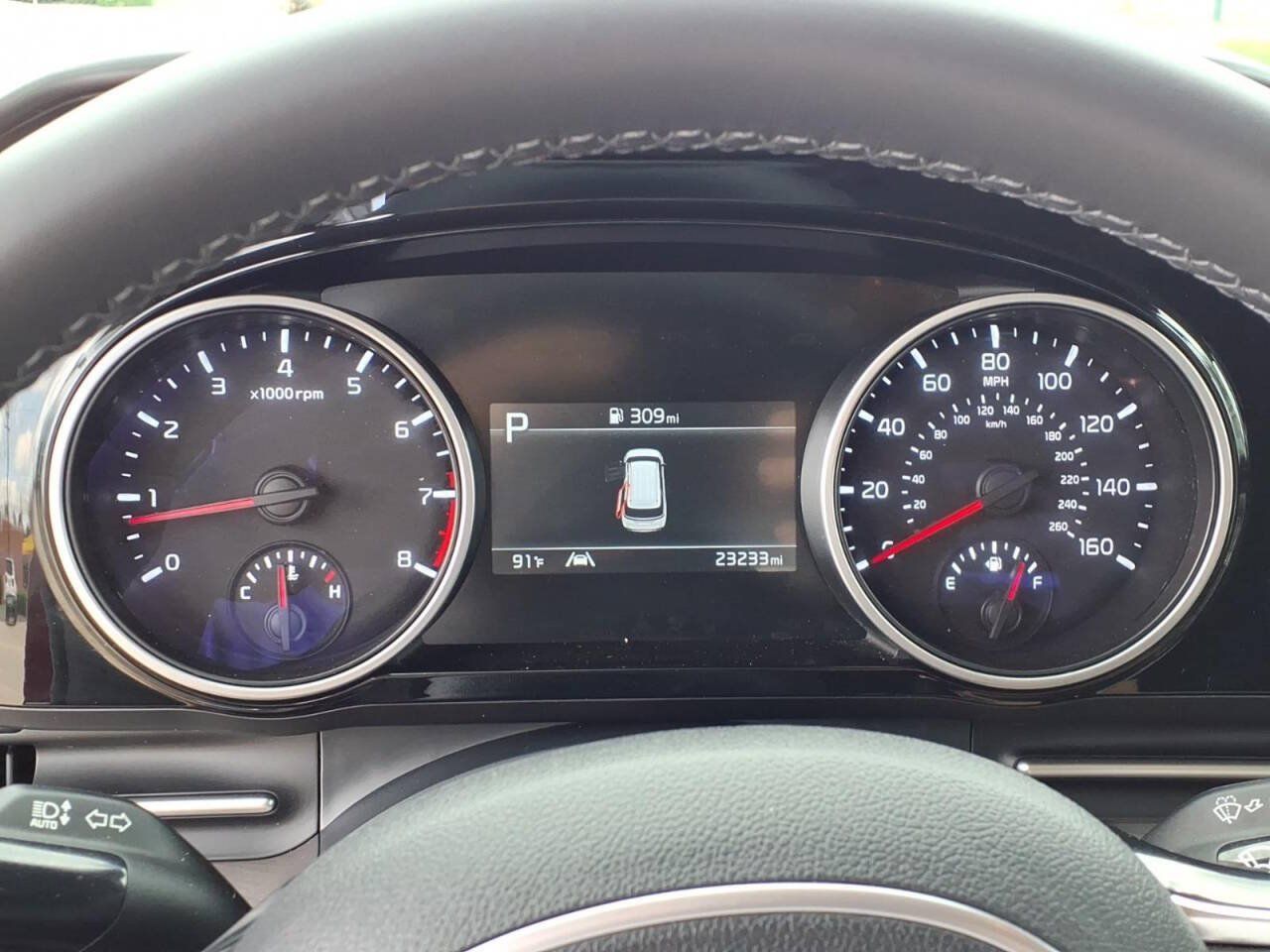 Used 2024 Kia Carnival EX FWD image 19