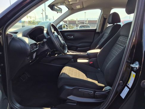 Certified 2023 Honda HR-V LX image 17