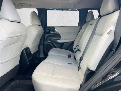 Used 2023 Mitsubishi Outlander SEL image 20