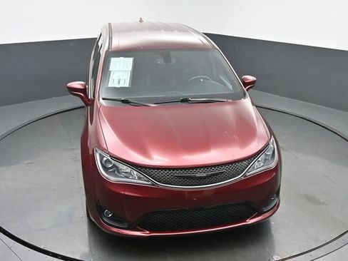 Used 2020 Chrysler Pacifica Touring w/ S Appearance Package FWD image 43
