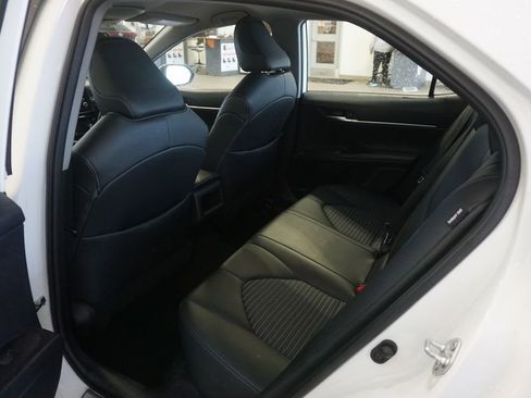 Used 2023 Toyota Camry SE image 18