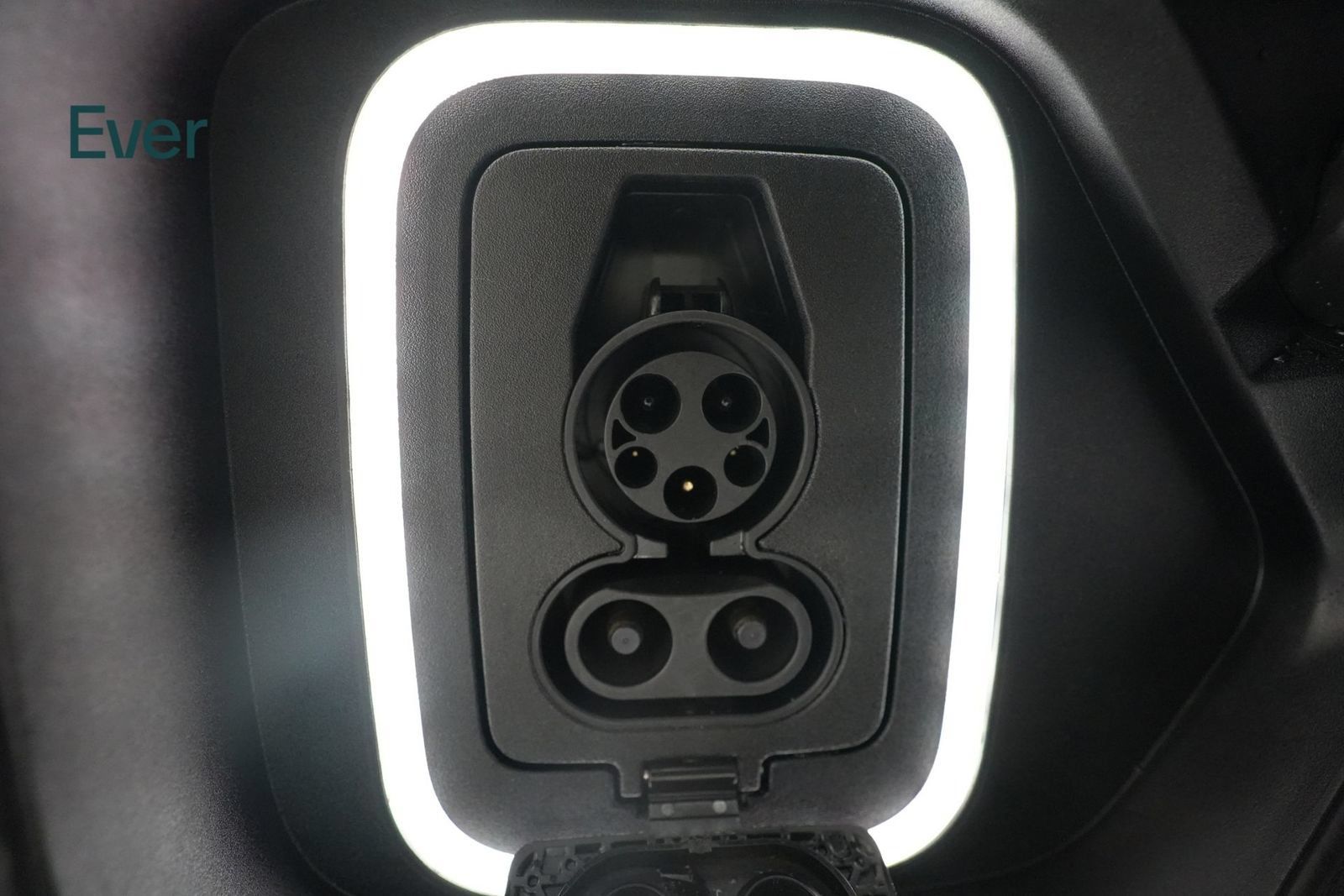 Used 2023 Rivian R1T Adventure Dual AWD/4WD image 10