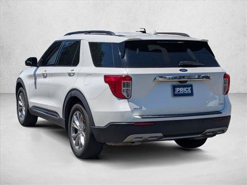 Used 2020 Ford Explorer XLT w/ Equipment Group 202A RWD image 8