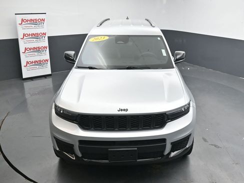 Used 2023 Jeep Grand Cherokee L Laredo AWD/4WD image 29