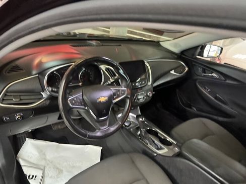 Used 2018 Chevrolet Malibu LT image 11