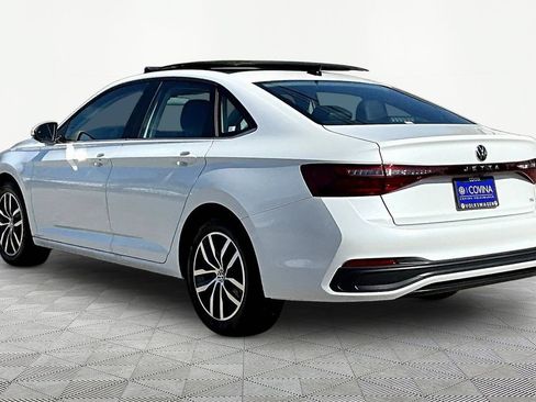 New 2026 Volkswagen Jetta SE FWD image 4