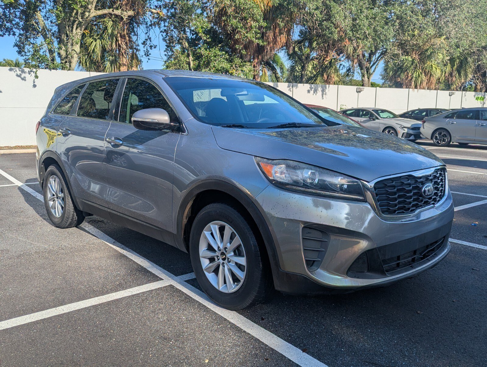 Used 2020 Kia Sorento LX FWD image 1