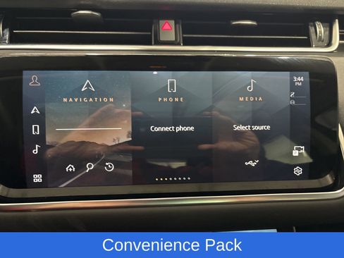 Used 2022 Land Rover Range Rover Evoque SE image 25