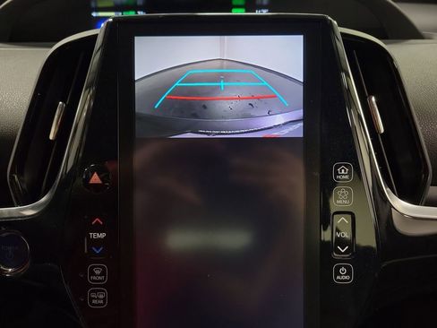 Used 2020 Toyota Prius Prime XLE FWD image 18